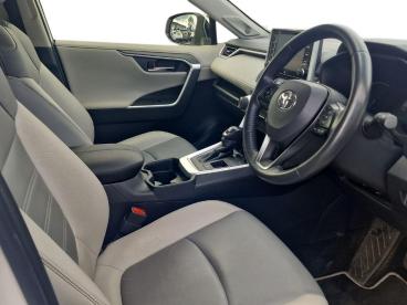 SPOTICAR Toyota Rav4 2.5 Vvt-h Excel Cvt Euro 6 (s/s) 5dr Used Car - Suv Hybrid White - Burton-on-trent - 1200632389_5