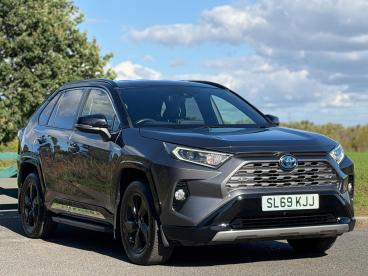 SPOTICAR Toyota Rav4 2.5 Vvt-h Dynamic Cvt 4wd Euro 6 (s/s) 5dr Used Car - Suv Hybrid Grey - Balsall Common - 1200632829_1