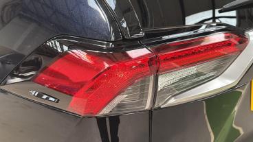SPOTICAR Toyota Rav4 2.5 Vvt 18.1kwh Design Cvt 4wd Euro 6 (s/s) 5dr Used Car - Suv Plug-in Hybrid Black - London - 1200640472_5