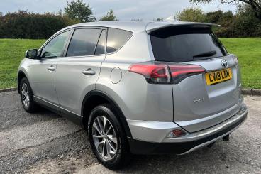 SPOTICAR Toyota Rav4 2.5 Vvt-h Icon Tech Cvt Euro 6 (s/s) 5dr Used Car - Suv Hybrid Silver - Bridgend - 1200640663_3