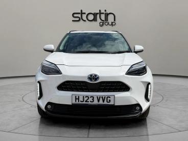 SPOTICAR Toyota Yaris 1.5 Vvt-h Excel E-cvt Euro 6 (s/s) 5dr Used Car - City Car Hybrid White - Redditch - 1200526928_2