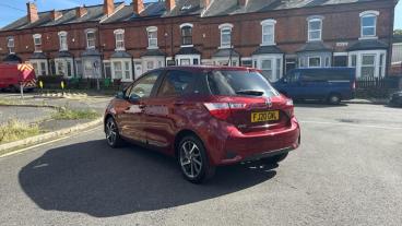SPOTICAR Toyota Yaris 1.5 Vvt-i Y20 Bi-tone Euro 6 5dr Used Car - City Car Petrol Red - Nottingham - 1200536417_5