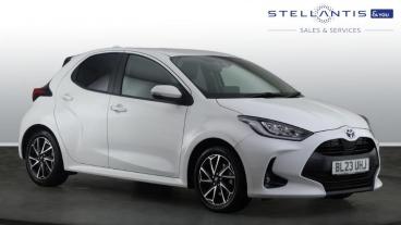 SPOTICAR Toyota Yaris 1.5 Vvt-h Design E-cvt Euro 6 (s/s) 5dr Used Car - City Car Hybrid White - Birmingham - 1200547721_1