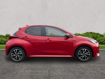 SPOTICAR Toyota Yaris 1.5 Vvt-h Design E-cvt Euro 6 (s/s) 5dr Used Car - City Car Hybrid Red - Ashford - 1200553569_5