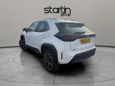 SPOTICAR Toyota Yaris 1.5 Vvt-h Excel E-cvt Euro 6 (s/s) 5dr Used Car - City Car Hybrid White - Redditch - 1200557082_4