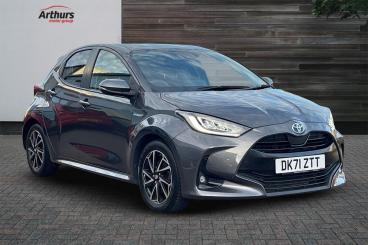 SPOTICAR Toyota Yaris 1.5 Vvt-h Design E-cvt Euro 6 (s/s) 5dr Used Car - City Car Hybrid Grey - Oswestry - 1200557985_1