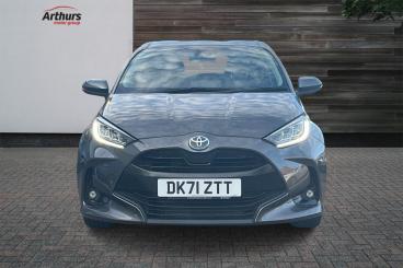 SPOTICAR Toyota Yaris 1.5 Vvt-h Design E-cvt Euro 6 (s/s) 5dr Used Car - City Car Hybrid Grey - Oswestry - 1200557985_2