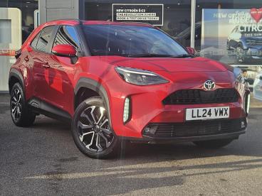 SPOTICAR Toyota Yaris 1.5 Vvt-h Design E-cvt Euro 6 (s/s) 5dr Used Car - City Car Hybrid Red - Watford - 1200558813_1