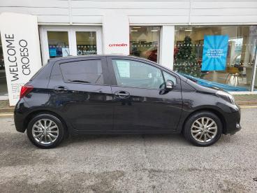 SPOTICAR Toyota Yaris 1.33 Dual Vvt-i Icon Euro 6 5dr Used Car - City Car Petrol Black - Llangefni - 1200559554_3