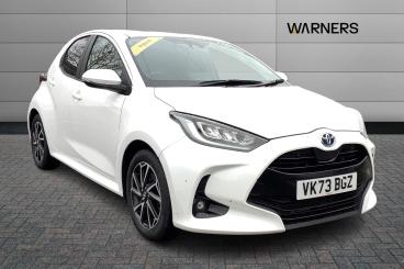 SPOTICAR Toyota Yaris 1.5 Vvt-h Design E-cvt Euro 6 (s/s) 5dr Used Car - City Car Hybrid White - Gloucester - 1200561238_1