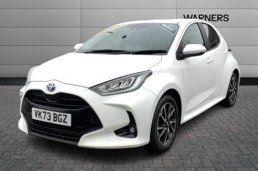 SPOTICAR Toyota Yaris 1.5 Vvt-h Design E-cvt Euro 6 (s/s) 5dr Used Car - City Car Hybrid White - Gloucester - 1200561238_2