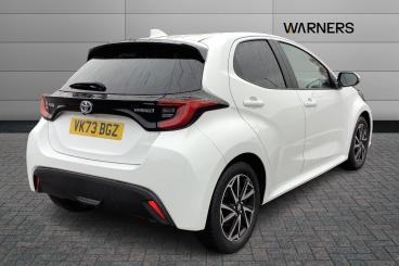 SPOTICAR Toyota Yaris 1.5 Vvt-h Design E-cvt Euro 6 (s/s) 5dr Used Car - City Car Hybrid White - Gloucester - 1200561238_4