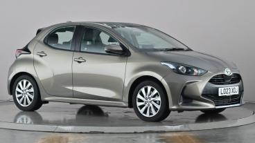 SPOTICAR Toyota Yaris 1.5 Vvt-h Icon E-cvt Euro 6 (s/s) 5dr Used Car - City Car Hybrid Bronze - Letchworth - 1200561312_1