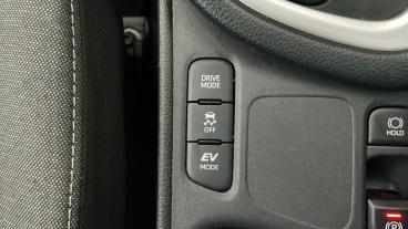 SPOTICAR Toyota Yaris 1.5 Vvt-h Icon E-cvt Euro 6 (s/s) 5dr Used Car - City Car Hybrid Bronze - Letchworth - 1200561312_5