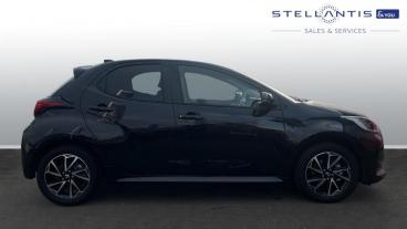 SPOTICAR Toyota Yaris 1.5 Vvt-h Design E-cvt Euro 6 (s/s) 5dr Used Car - City Car Hybrid Blue - Wimbledon - 1200565593_2