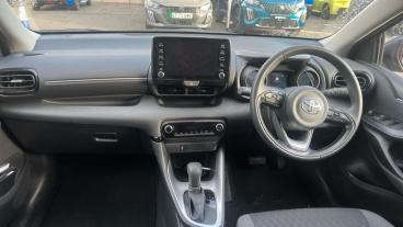 SPOTICAR Toyota Yaris 1.5 Vvt-h Design E-cvt Euro 6 (s/s) 5dr Used Car - City Car Hybrid Blue - Wimbledon - 1200565593_5