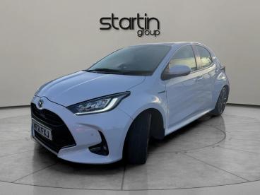 SPOTICAR Toyota Yaris 1.5 Vvt-h Excel E-cvt Euro 6 (s/s) 5dr Used Car - City Car Hybrid White - Redditch - 1200566298_3
