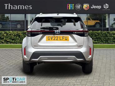 SPOTICAR Toyota Yaris 1.5 Vvt-h Dynamic E-cvt Awd Euro 6 (s/s) 5dr Used Car - City Car Hybrid Silver - Tunbridge Wells - 1200574129_5