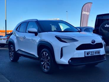 SPOTICAR Toyota Yaris 1.5 Vvt-h Design E-cvt Euro 6 (s/s) 5dr Used Car - City Car Hybrid White - Cheltenham - 1200575506_5