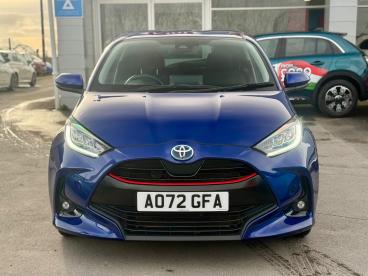 SPOTICAR Toyota Yaris 1.5 Vvt-h Design E-cvt Euro 6 (s/s) 5dr Used Car - City Car Hybrid Blue - Chippenham - 1200577938_2