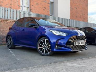 SPOTICAR Toyota Yaris 1.5 Vvt-h Gr Sport E-cvt Euro 6 (s/s) 5dr Used Car - City Car Hybrid Blue - Warwick - 1200579891_1