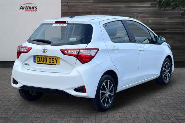 SPOTICAR Toyota Yaris 1.5 Vvt-i Icon Tech Cvt Euro 6 5dr Used Car - City Car Petrol White - Wrexham - 1200580527_3