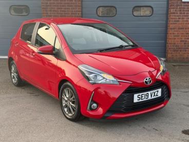 SPOTICAR Toyota Yaris 1.0 Vvt-i Icon Euro 6 5dr Used Car - City Car Petrol Red - Billinghay - 1200582874_1