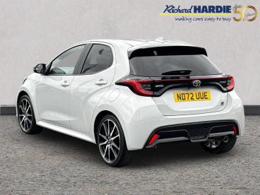 SPOTICAR Toyota Yaris 1.5 Vvt-h Gr Sport E-cvt Euro 6 (s/s) 5dr Used Car - City Car Hybrid Grey - Wallsend - 1200587772_2