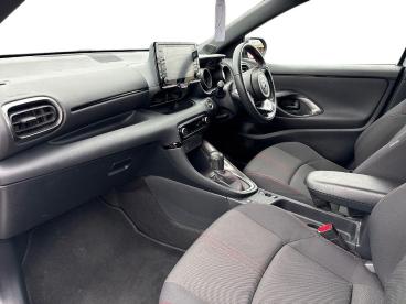 SPOTICAR Toyota Yaris 1.5 Vvt-h Gr Sport E-cvt Euro 6 (s/s) 5dr Used Car - City Car Hybrid Grey - Wallsend - 1200587772_3