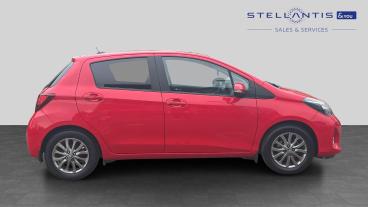 SPOTICAR Toyota Yaris 1.0 Vvt-i Icon Euro 6 5dr Used Car - City Car Petrol Red - Leicester - 1200590566_2