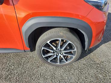 SPOTICAR Toyota Yaris 1.5 Vvt-h Gr Sport E-cvt Euro 6 (s/s) 5dr Used Car - City Car Hybrid Orange - Workington - 1200594349_2