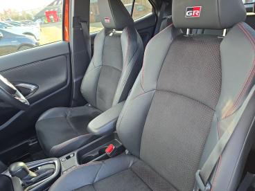 SPOTICAR Toyota Yaris 1.5 Vvt-h Gr Sport E-cvt Euro 6 (s/s) 5dr Used Car - City Car Hybrid Orange - Workington - 1200594349_4