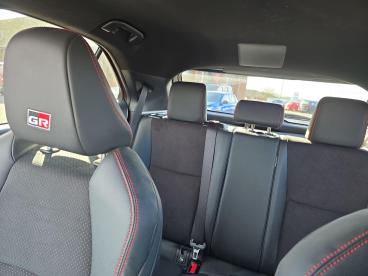 SPOTICAR Toyota Yaris 1.5 Vvt-h Gr Sport E-cvt Euro 6 (s/s) 5dr Used Car - City Car Hybrid Orange - Workington - 1200594349_5
