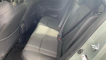 SPOTICAR Toyota Yaris 1.5 Vvt-h Premiere Edition E-cvt Euro 6 (s/s) 5dr Used Car - City Car Hybrid Green - Redditch - 1200600267_4