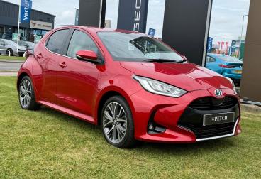 SPOTICAR Toyota Yaris 1.5 Vvt-h Excel E-cvt Euro 6 (s/s) 5dr Used Car - City Car Hybrid Red - Darlington - 1200601017_5