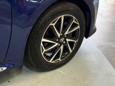 SPOTICAR Toyota Yaris 1.5 Vvt-h Design E-cvt Euro 6 (s/s) 5dr Used Car - City Car Hybrid Blue - Swansea - 1200613173_4