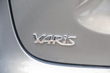 SPOTICAR Toyota Yaris 1.5 Vvt-h Excel E-cvt Euro 6 (s/s) 5dr Used Car - City Car Hybrid Bronze - Lichfield - 1200615768_4