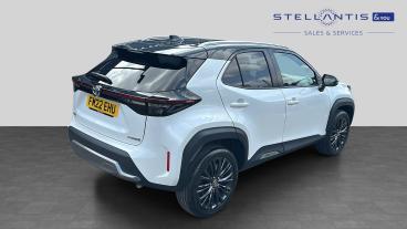 SPOTICAR Toyota Yaris 1.5 Vvt-h Dynamic E-cvt Euro 6 (s/s) 5dr Used Car - City Car Hybrid White - Leicester - 1200616592_3