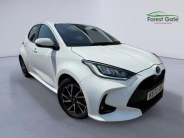 SPOTICAR Toyota Yaris 1.5 Vvt-h Design E-cvt Euro 6 (s/s) 5dr Used Car - City Car Hybrid White - Corby - 1200617767_1