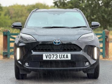 SPOTICAR Toyota Yaris 1.5 Vvt-h Design E-cvt Euro 6 (s/s) 5dr Used Car - City Car Hybrid Black - Balsall Common - 1200620484_5