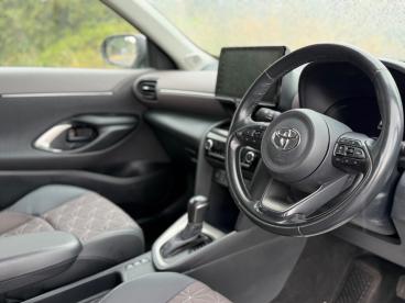 SPOTICAR Toyota Yaris 1.5 Vvt-h Excel E-cvt Euro 6 (s/s) 5dr Used Car - City Car Hybrid Grey - Balsall Common - 1200620486_2