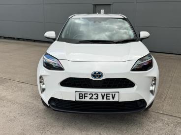SPOTICAR Toyota Yaris 1.5 Vvt-h Icon E-cvt Euro 6 (s/s) 5dr Used Car - City Car Hybrid White - Rugby - 1200621527_2
