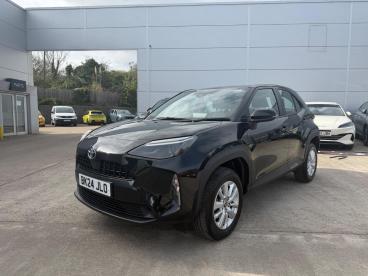 SPOTICAR Toyota Yaris 1.5 Vvt-h Icon E-cvt Euro 6 (s/s) 5dr Used Car - City Car Hybrid Black - Rugby - 1200621529_3