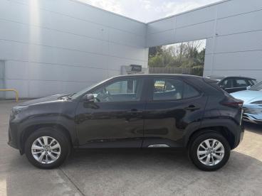 SPOTICAR Toyota Yaris 1.5 Vvt-h Icon E-cvt Euro 6 (s/s) 5dr Used Car - City Car Hybrid Black - Rugby - 1200621529_5