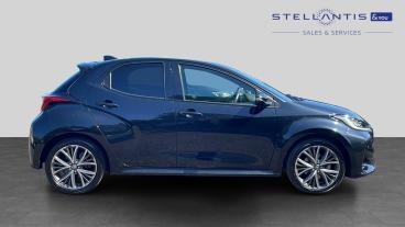 SPOTICAR Toyota Yaris 1.5 Vvt-h Excel E-cvt Euro 6 (s/s) 5dr Used Car - City Car Hybrid Black - Hatfield - 1200622237_2