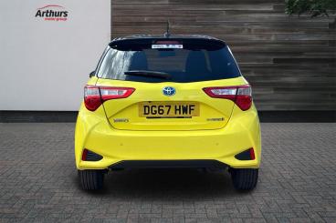 SPOTICAR Toyota Yaris 1.5 Vvt-h Yellow Bi-tone Limited Edition E-cvt Eur Used Car - City Car Hybrid Yellow - Oswestry - 1200622462_4
