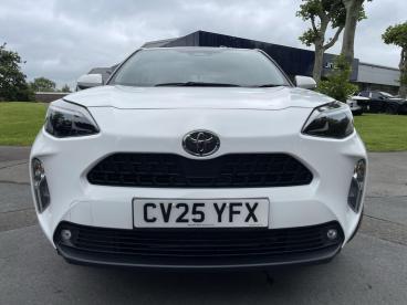 SPOTICAR Toyota Yaris 1.5 Vvt-h Icon E-cvt Euro 6 (s/s) 5dr Used Car - City Car Hybrid White - Swansea - 1200633228_2