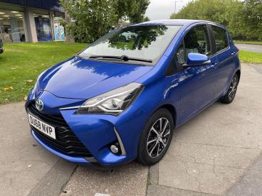 SPOTICAR Toyota Yaris 1.5 Vvt-h Icon Tech E-cvt Euro 6 (s/s) 5dr Used Car - City Car Hybrid Blue - Swansea - 1200640221_3