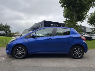SPOTICAR Toyota Yaris 1.5 Vvt-h Icon Tech E-cvt Euro 6 (s/s) 5dr Used Car - City Car Hybrid Blue - Swansea - 1200640221_5