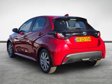 SPOTICAR Toyota Yaris 1.5 Vvt-h Icon E-cvt Euro 6 (s/s) 5dr Used Car - City Car Hybrid Red - Stockton On Tees - 1200640291_5